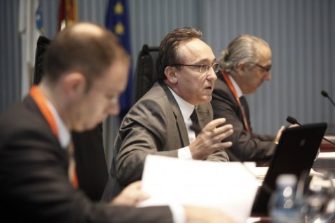 A reforma da Lei concursal e os cr&eacute;ditos p&uacute;blicos  - VI Encontro en Galicia de profesionais do dereito concursal